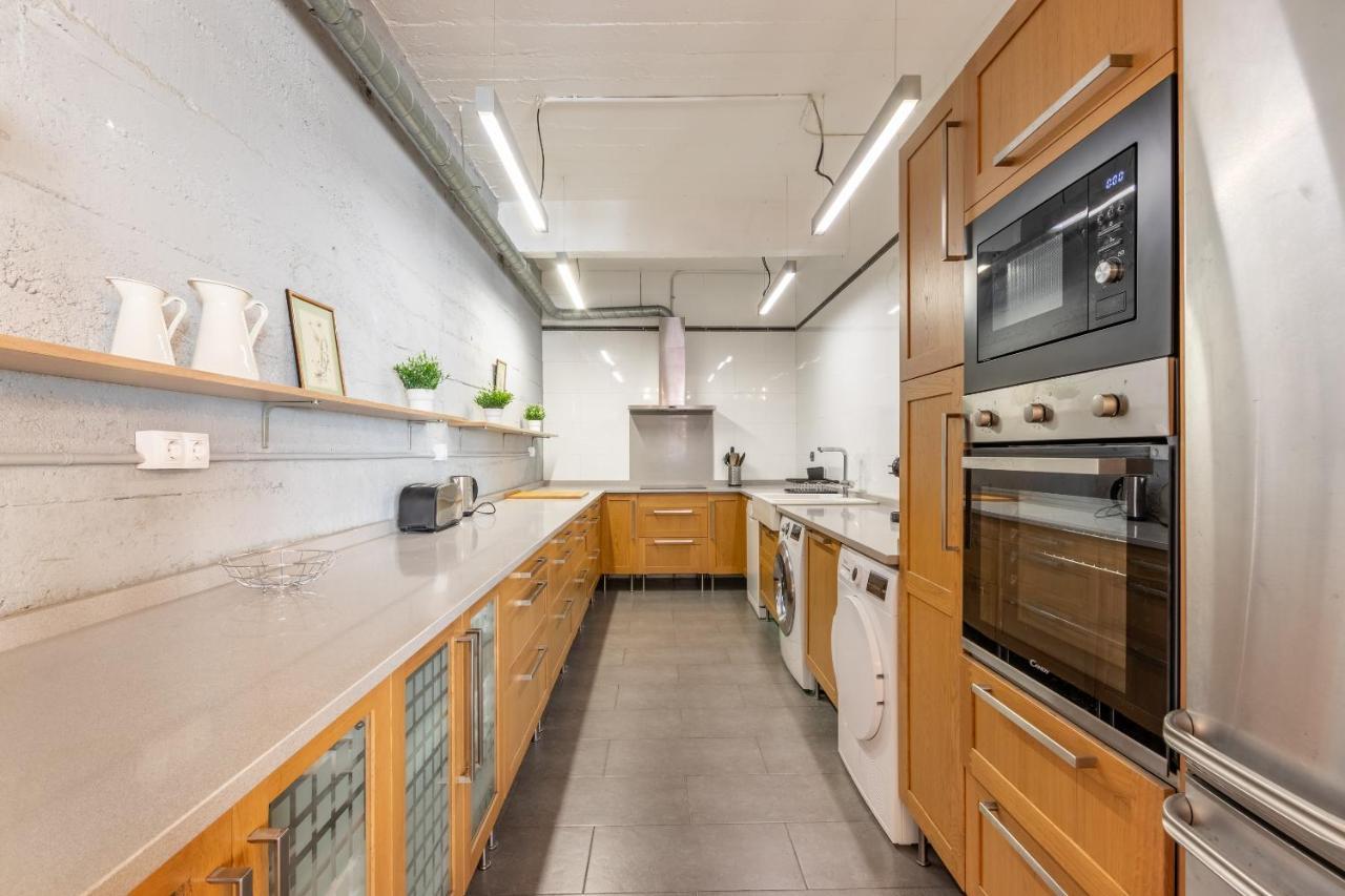 New! Lovely 3-Bedroom Loft In Bilbao Bagian luar foto