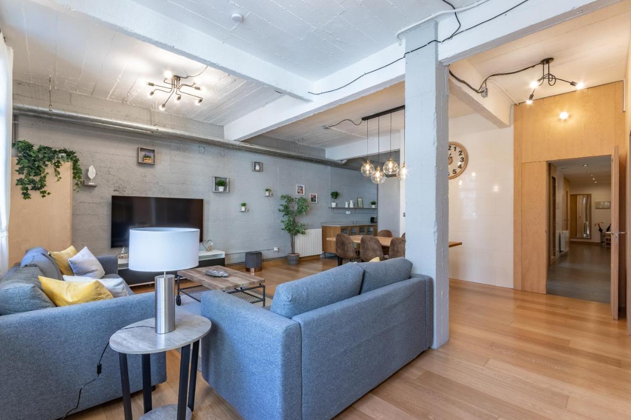 New! Lovely 3-Bedroom Loft In Bilbao Bagian luar foto