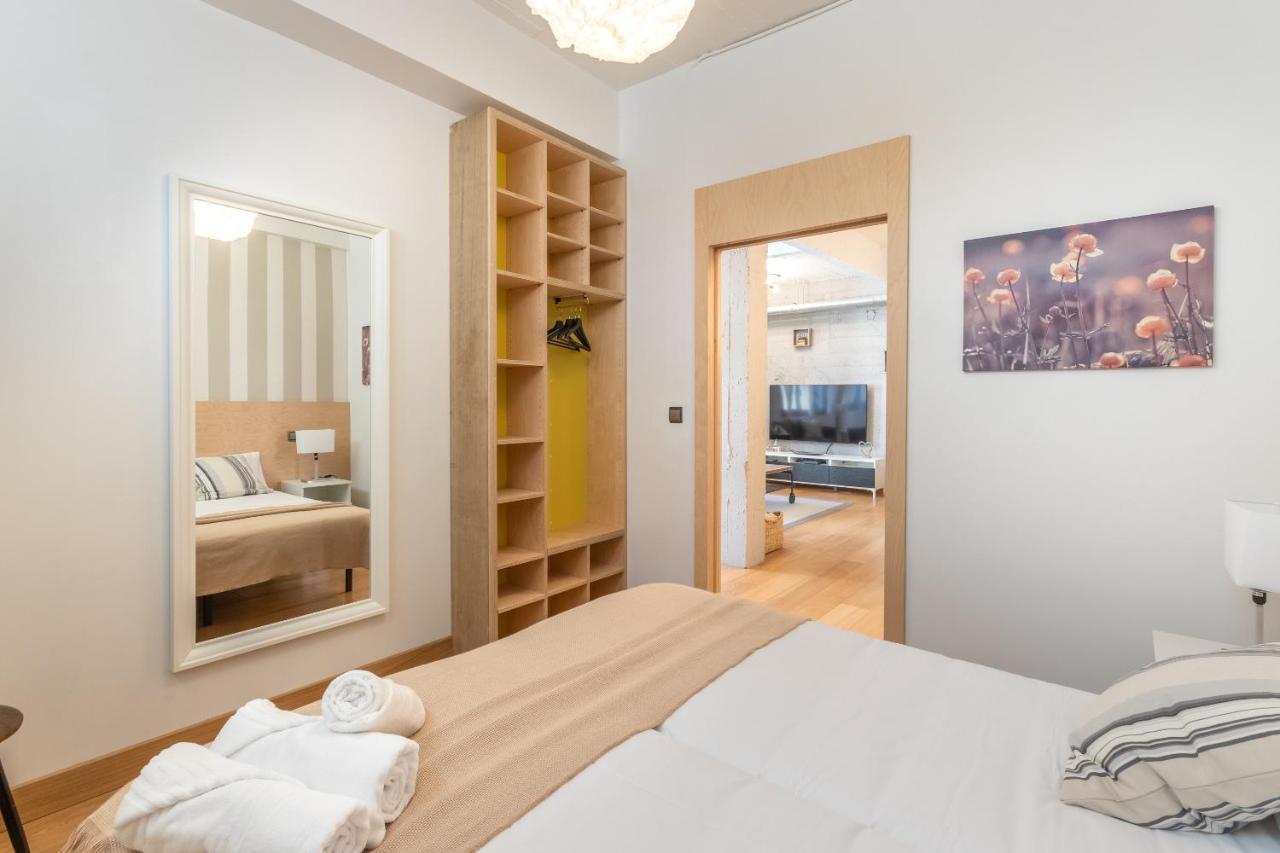 New! Lovely 3-Bedroom Loft In Bilbao Bagian luar foto
