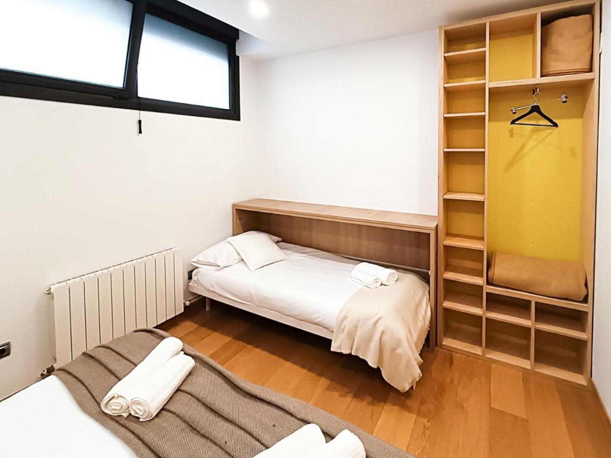 New! Lovely 3-Bedroom Loft In Bilbao Bagian luar foto